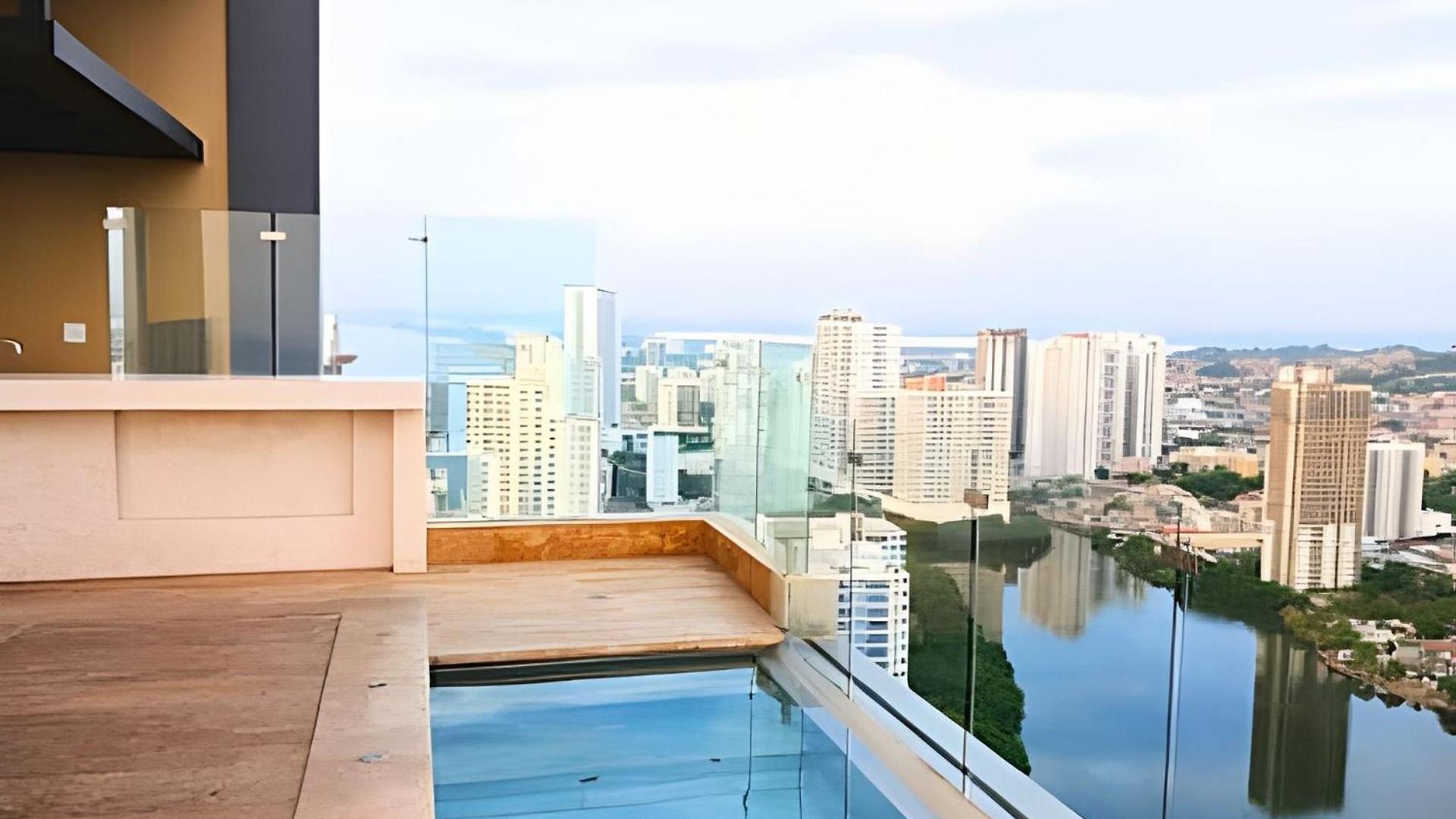 Spectacular Apartment, Unparallel Views! Cartagena