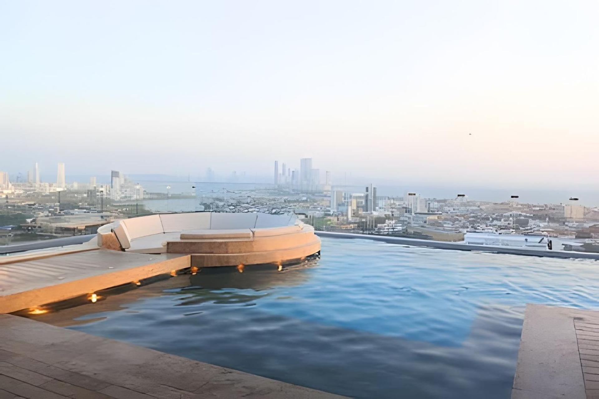 Spectacular Apartment, Unparallel Views!