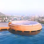 Spectacular apartment, unparallel views!