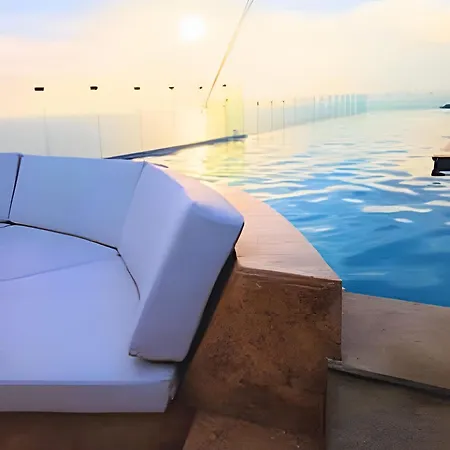 Spectacular Apartment, Unparallel Views! Apartamento *